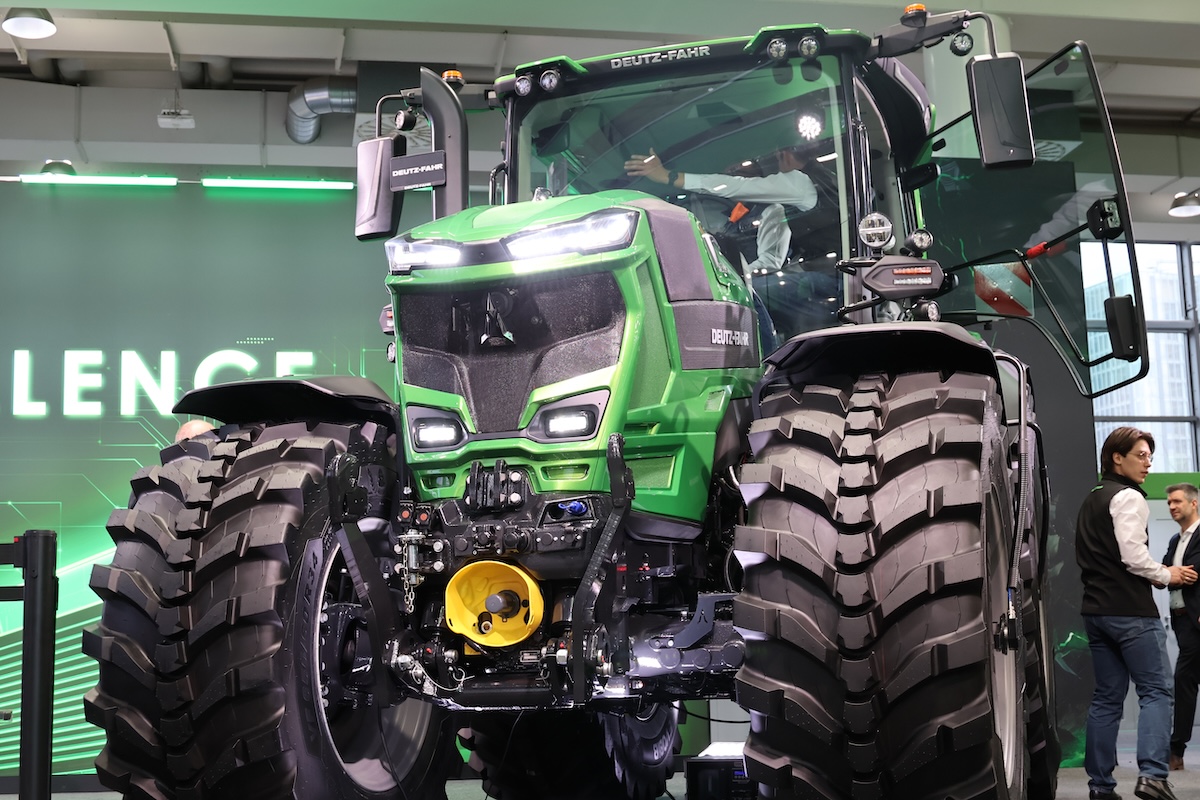 Il nuovo 8.340 di SDF ad Agritechnica 2025